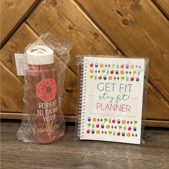 NEW! Pink Water Bottle and Fitness Planner Set - Picture 1 of 5